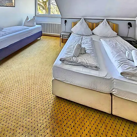 Schachener Hof 3*