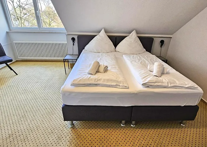 Schachener Hof 3*